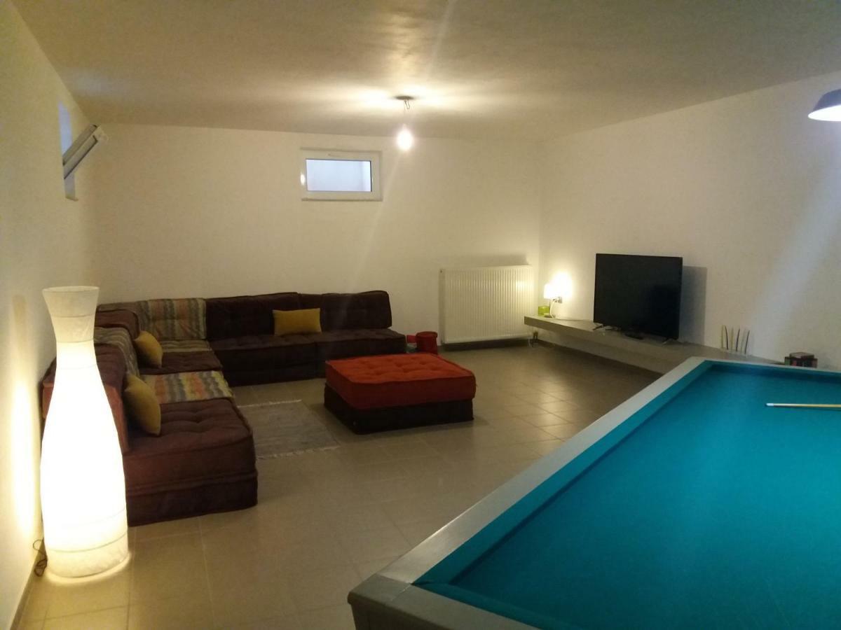Villa Serenis Porovitsa Extérieur photo